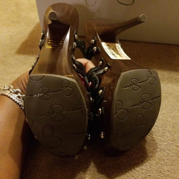 8M Black Platform Sandals. *Hot* NWT - Picture 3 of 5